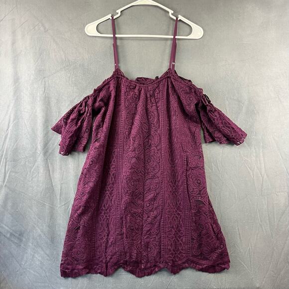 Quaker Lace Cold Shoulder Love, Fire Medium Layered Blouse Purple Love, Fire - Picture 1 of 8